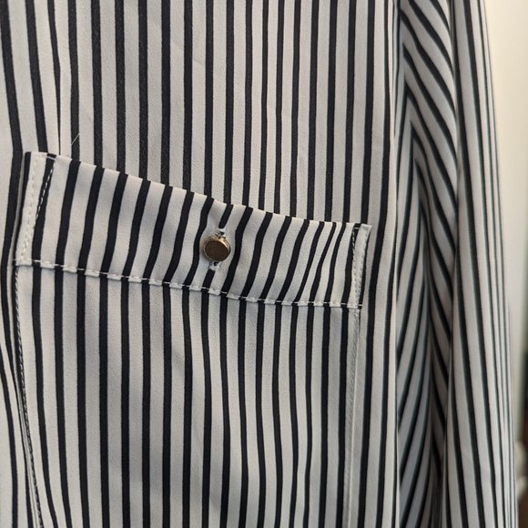 Vertical Black & White Stripped Dynamite Blouse s:L - Picture 4 of 7